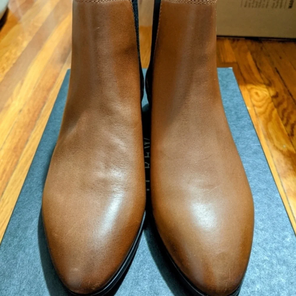 J.Crew Pull-on Leather Chelsea Boots New Size 5.5 NEW